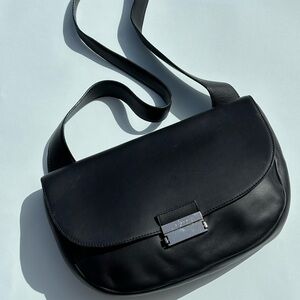 LOEWE Shoulder Bag Leather Black
Silver Auth